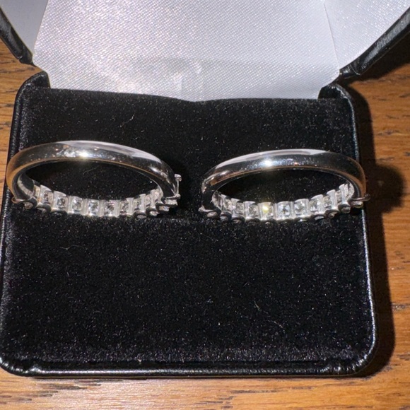 Custom prong set semi eternity bands set in Platinum - Picture 4 of 6